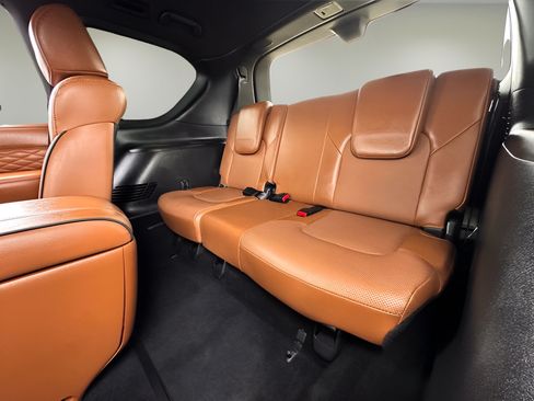 Used 2024 INFINITI QX80 Sensory w/ All-Season Package RWD image 24