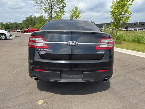 Used 2018 Ford Taurus SEL w/ Equipment Group 201A FWD image 4
