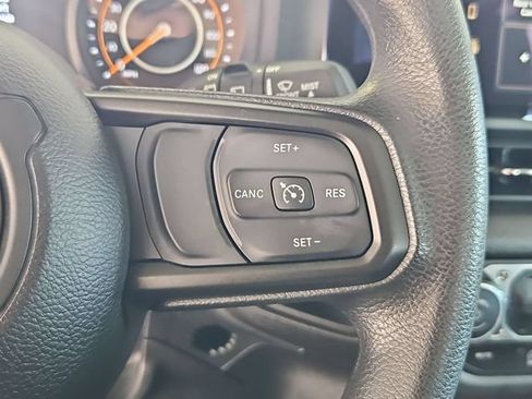 Used 2025 Jeep Wrangler Unlimited Sport AWD/4WD image 14
