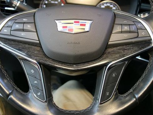Used 2021 Cadillac XT5 Premium Luxury AWD/4WD image 21