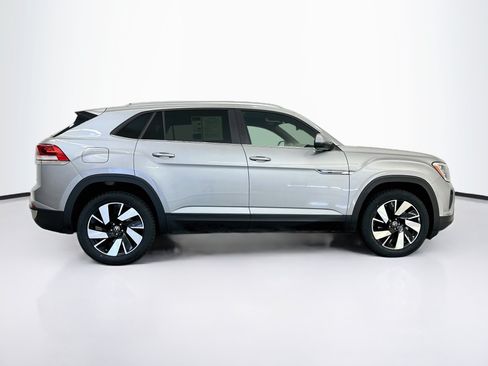 Used 2025 Volkswagen Atlas Cross Sport SE AWD/4WD image 10
