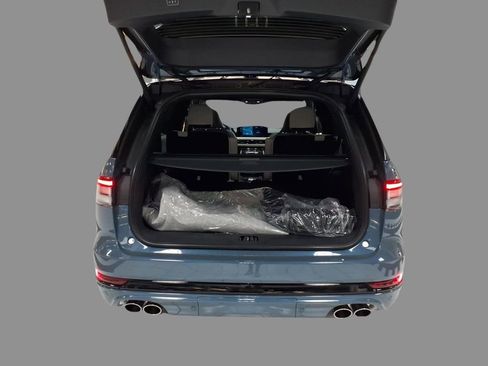 New 2026 Lincoln Aviator Black Label AWD/4WD image 8