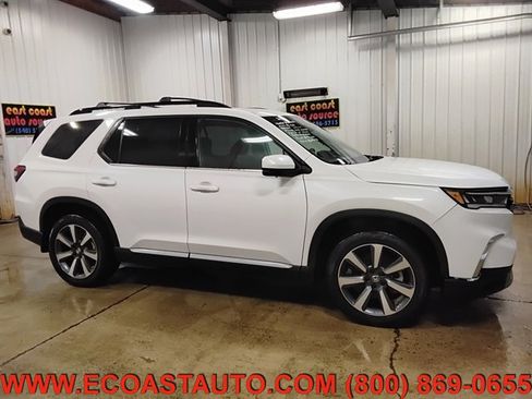 Used 2025 Honda Pilot Elite image 5
