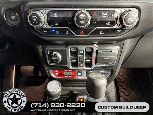 Used 2023 Jeep Wrangler Unlimited Rubicon 4xe AWD/4WD image 30