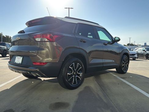 Used 2022 Chevrolet TrailBlazer ACTIV w/ Sun and Liftgate Package FWD image 6