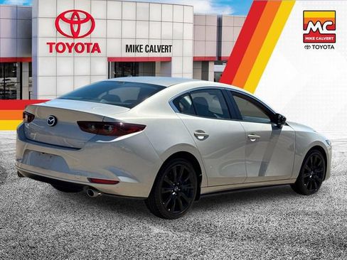 Used 2024 MAZDA MAZDA3 s FWD image 5