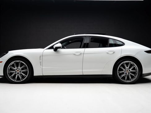 Used 2023 Porsche Panamera 4 AWD/4WD image 17