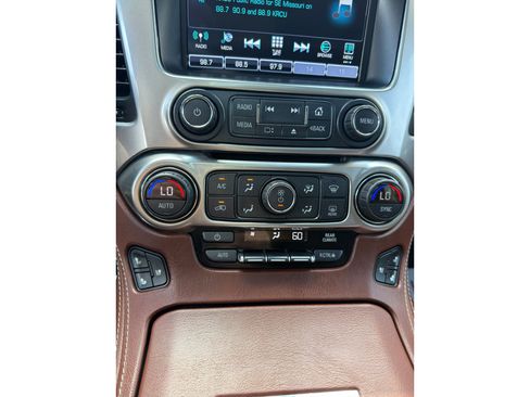 Used 2020 Chevrolet Tahoe Premier AWD/4WD image 21