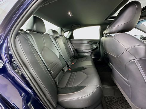 Certified 2021 Toyota Avalon XSE image 28