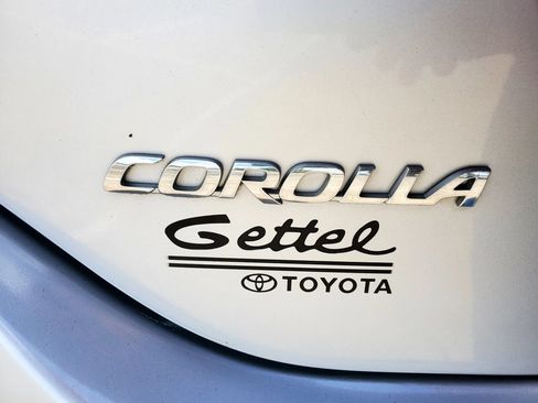 Used 2016 Toyota Corolla LE FWD image 11