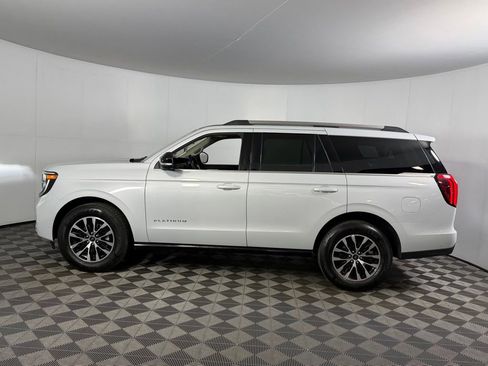 Used 2025 Ford Expedition Platinum AWD/4WD image 9
