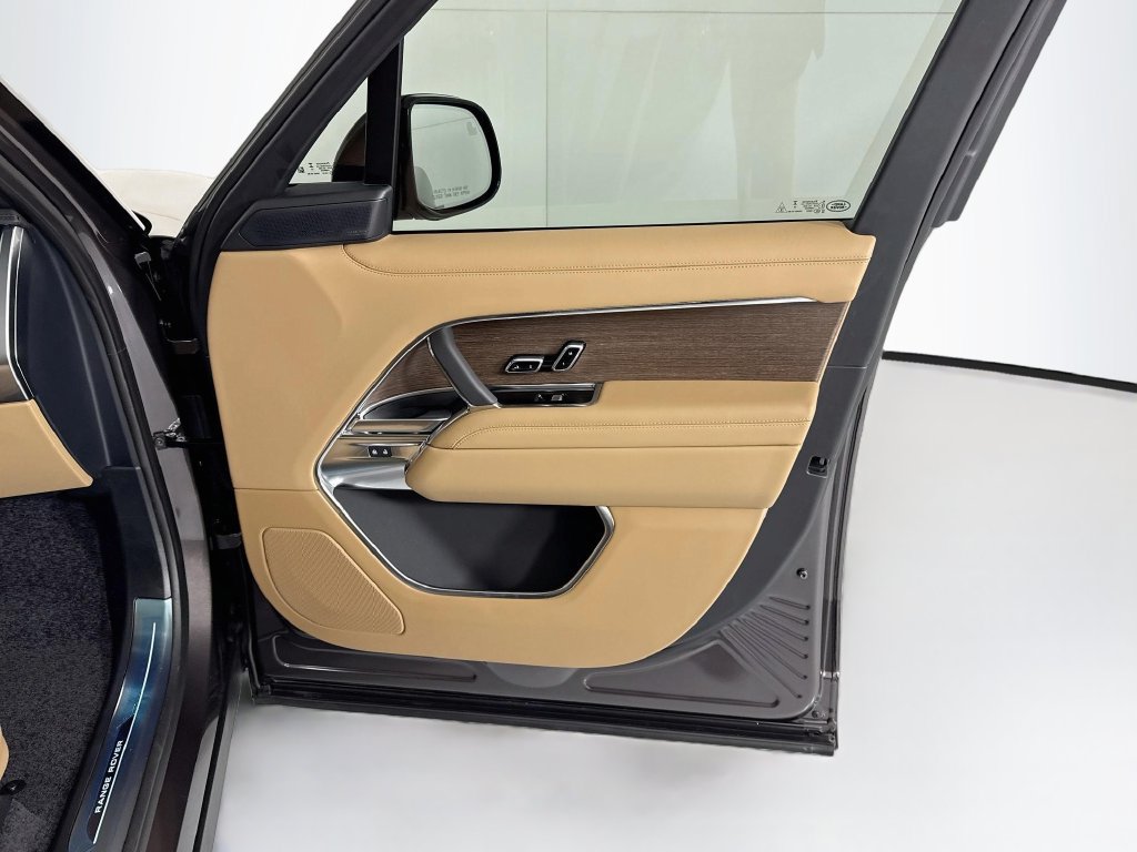 New 2026 Land Rover Range Rover SE AWD/4WD image 25