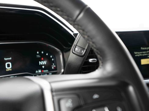 Used 2023 GMC Sierra 1500 SLT image 14