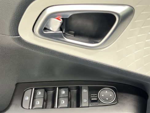 Used 2023 Kia Soul GT-Line image 13