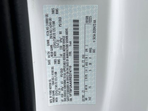 Used 2024 Ford F250 XL w/ XL Chrome Package image 27