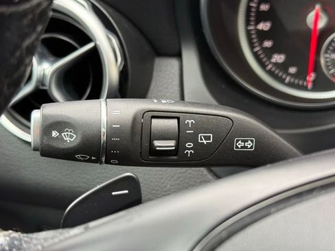 Used 2019 Mercedes-Benz GLA 250 4MATIC image 48