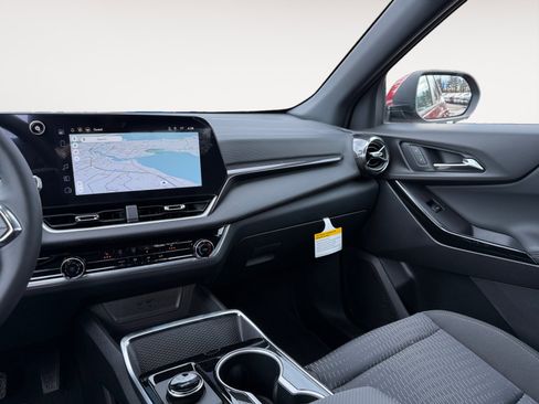 New 2026 Chevrolet Equinox LT AWD/4WD image 11
