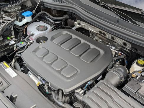 New 2026 Volkswagen Tiguan SE R-Line AWD/4WD image 37