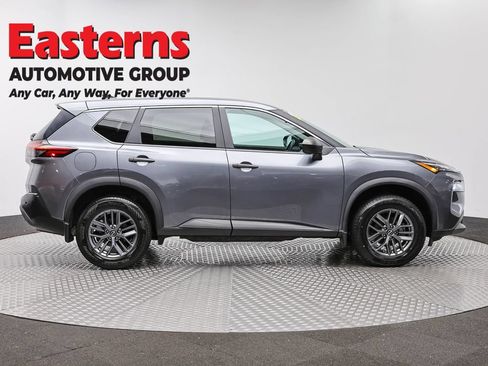 Used 2023 Nissan Rogue S AWD/4WD image 4