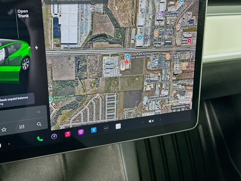 Used 2021 Tesla Model Y Long Range image 19