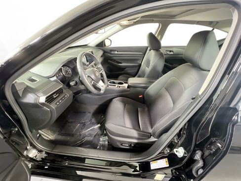 Used 2021 Nissan Altima 2.5 SV w/ SV Premium Package image 20