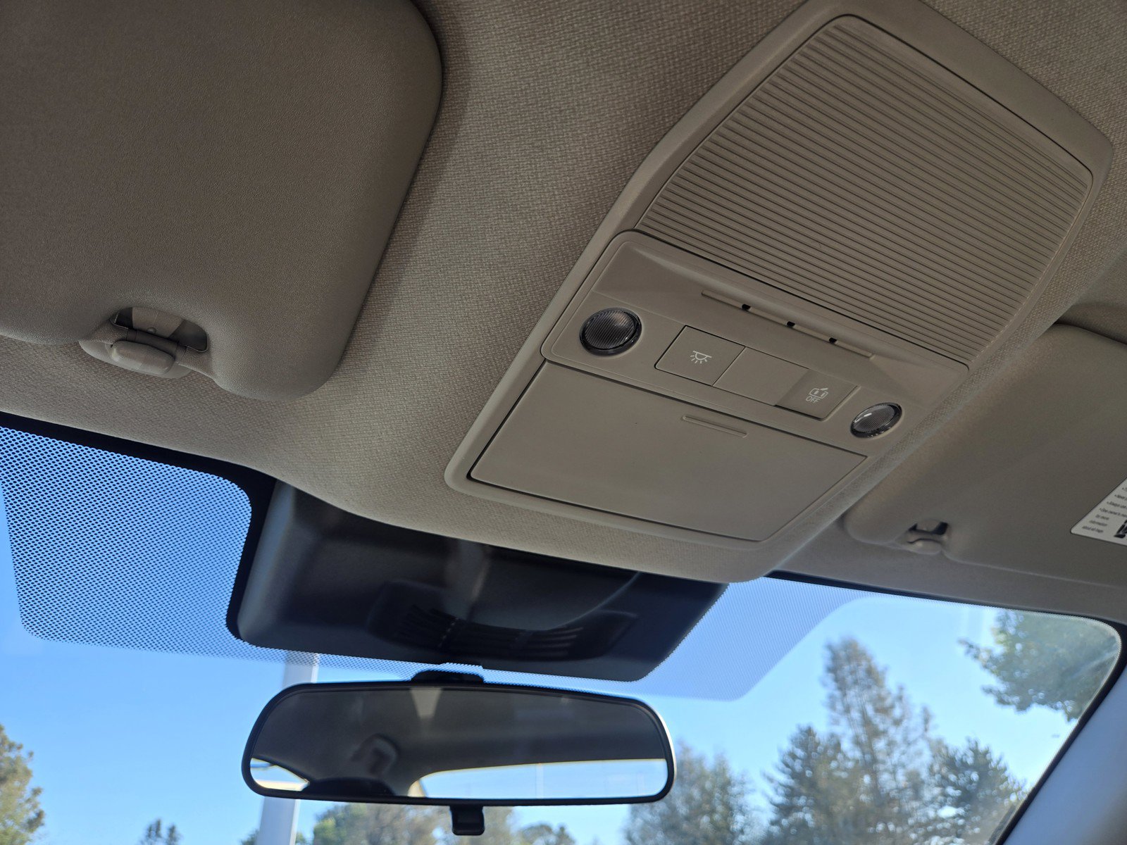 New 2026 Nissan Sentra SR w/ Floor Mat Package FWD image 15