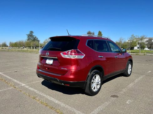 Used 2015 Nissan Rogue SV AWD/4WD image 5