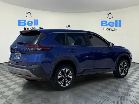 Used 2022 Nissan Rogue SV FWD image 4