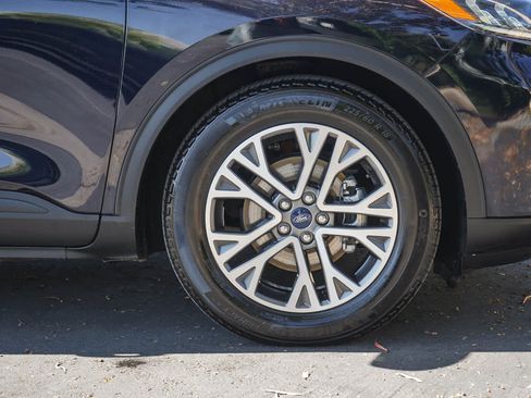 Used 2021 Ford Escape SEL FWD image 9