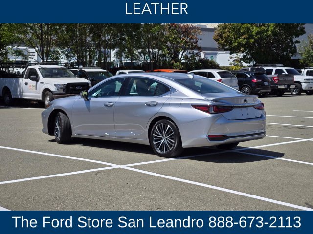 Used 2025 Lexus ES 300h w/ Premium Package FWD image 5