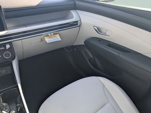 New 2026 Hyundai Tucson SEL image 18