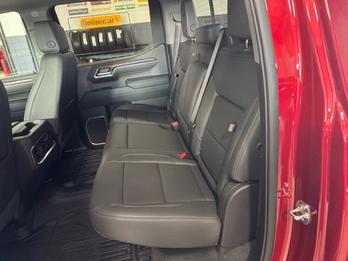 New 2026 GMC Sierra 1500 SLT w/ SLT Premium Plus Package image 9