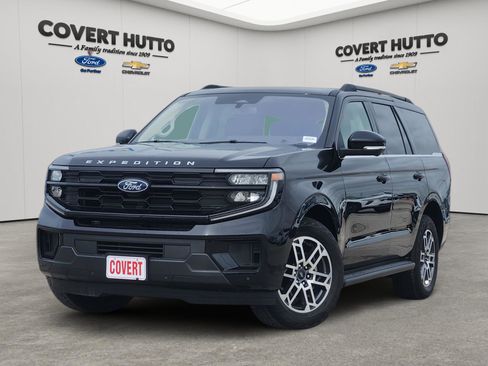 Certified 2025 Ford Expedition Active AWD/4WD image 1