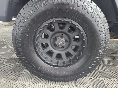 Used 2012 Jeep Wrangler Unlimited Sahara AWD/4WD image 13
