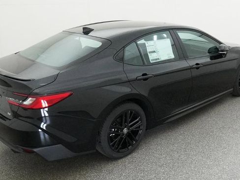 New 2026 Toyota Camry SE image 13