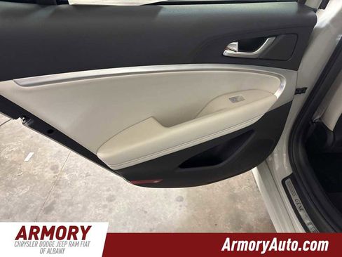 Used 2024 Genesis G70 2.5T image 24