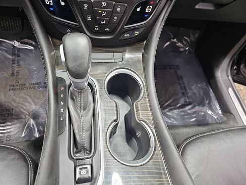 Used 2020 Buick Envision Essence FWD image 27
