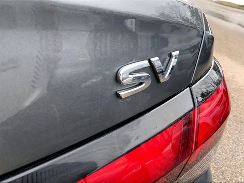 Used 2021 Nissan Versa SV image 10