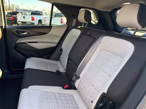 Used 2024 Chevrolet Equinox LS w/ LS Convenience Package image 17