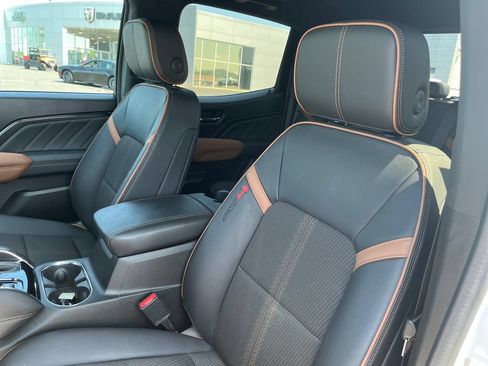 Used 2024 GMC Canyon AT4 w/ Canyon Safety Plus Package AWD/4WD image 13