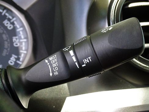Used 2021 Toyota Tacoma SR5 w/ Trail Edition AWD/4WD image 36