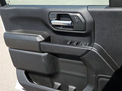 Certified 2025 GMC Sierra 2500 Pro w/ Convenience Package image 13