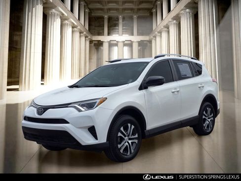 Used 2018 Toyota RAV4 LE w/ Carpet Mat Package FWD image 8
