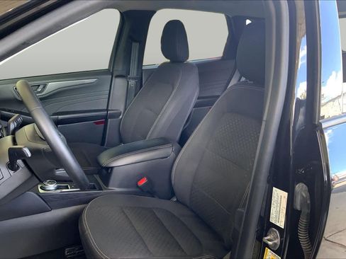 Used 2023 Ford Escape Active w/ Tech Pack #1 FWD image 8
