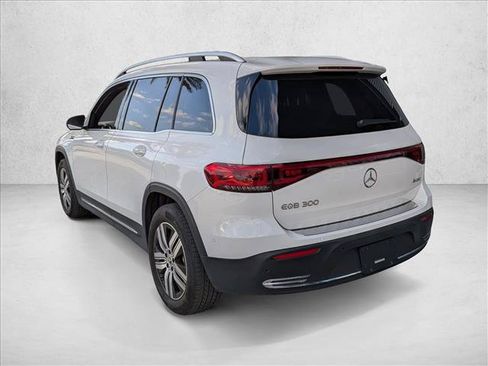 Used 2023 Mercedes-Benz EQB 300 4MATIC w/ Pinnacle Package image 7