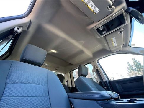 Used 2016 RAM 2500 Tradesman w/ Chrome Appearance Group image 25