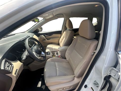 Used 2019 Nissan Rogue SV AWD/4WD image 10