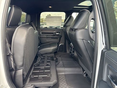 New 2025 RAM 2500 Laramie w/ Night Edition AWD/4WD image 20