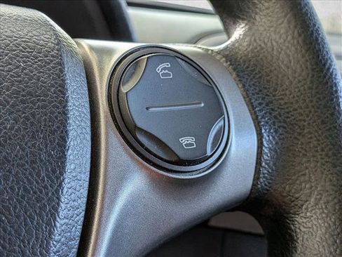 Used 2013 Toyota Venza LE image 12