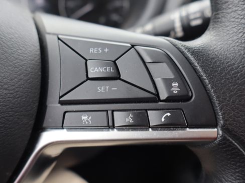 Used 2023 Nissan Kicks SV image 16